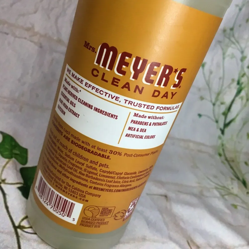 Mrs. Meyer’s 16 fl oz Dish Soap Apple Cider limited edition new